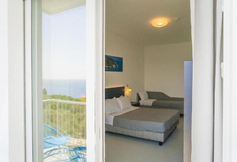 غرفة سوبيريور مطلّة علي البحر مزودة بشُرفة, Orsa Maggiore