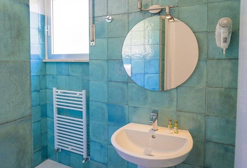 غرفة كومفورت إطلالة جانبية على البحر, Orsa Maggiore