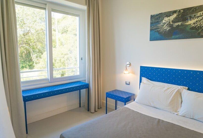 غرفة كومفورت إطلالة جانبية على البحر, Orsa Maggiore