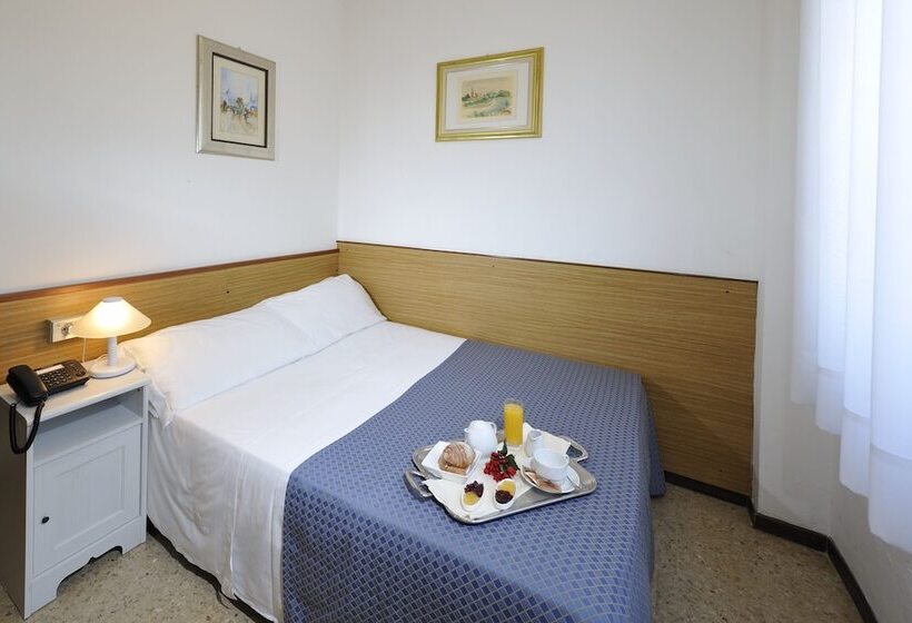 コンフォートシングルルーム, Palace