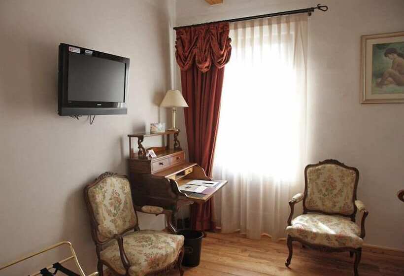 اتاق استاندارد یک نفره, Park Hotel Villa Carpenada