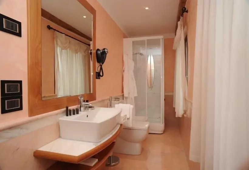 اتاق استاندارد, Park Hotel Villa Carpenada