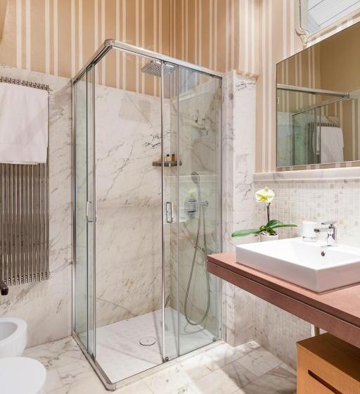 חדר סטנדרט נוף לאגם, Pironi