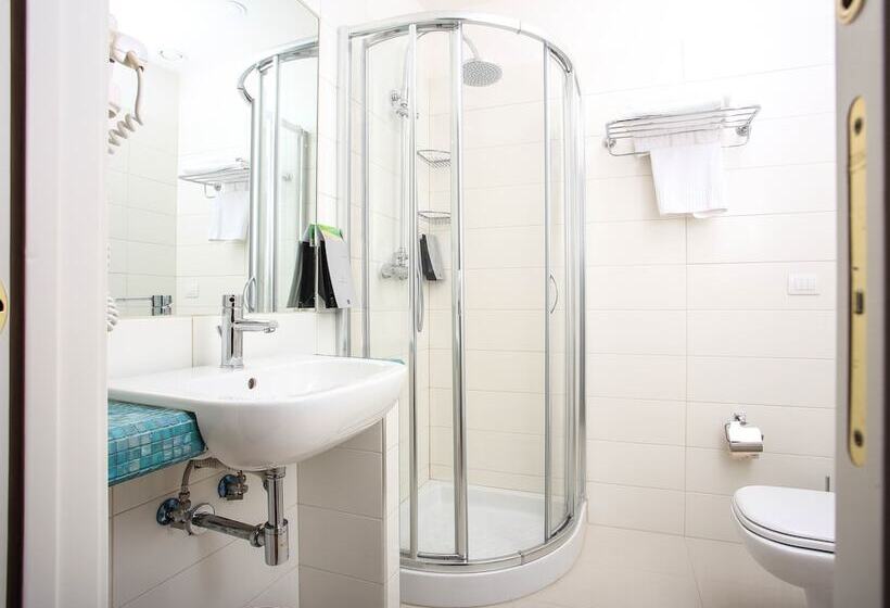 标准单人间, Punta Negra