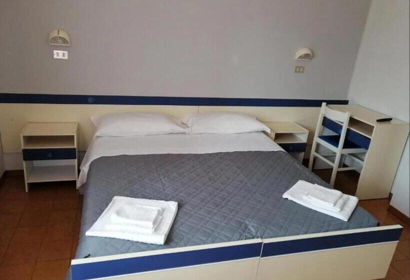 اتاق اکونومی, Residence Ponente