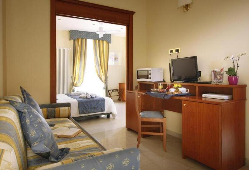 Люкс, Ristorante Toscana