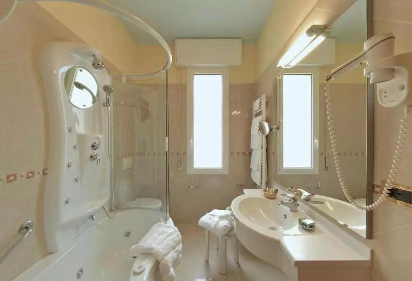 سوییت, Ristorante Toscana