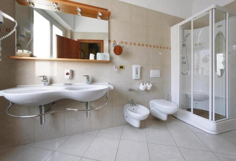 Номер Superior, Ristorante Toscana