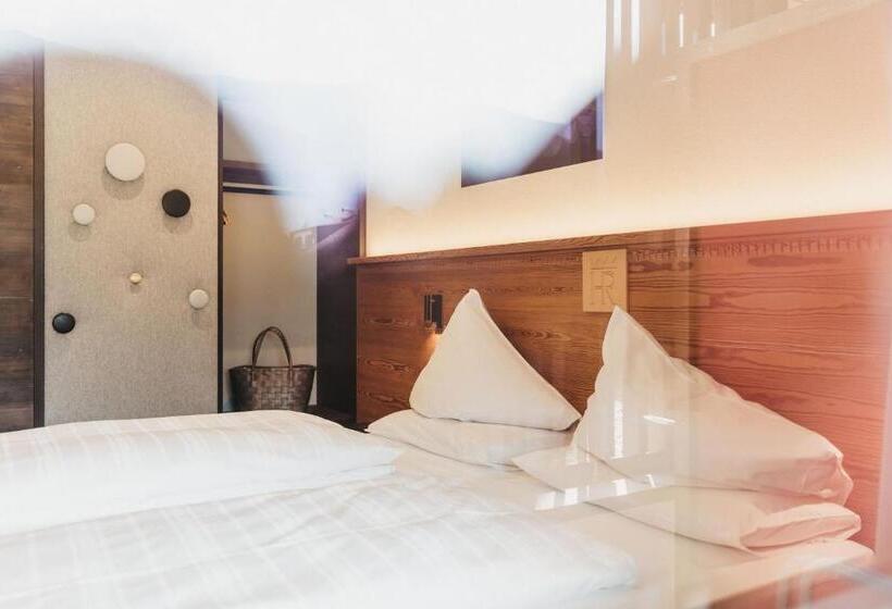 スタンダードルーム, Rudolf