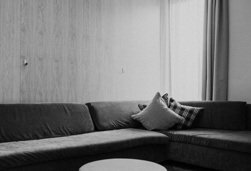 スイート, Rudolf