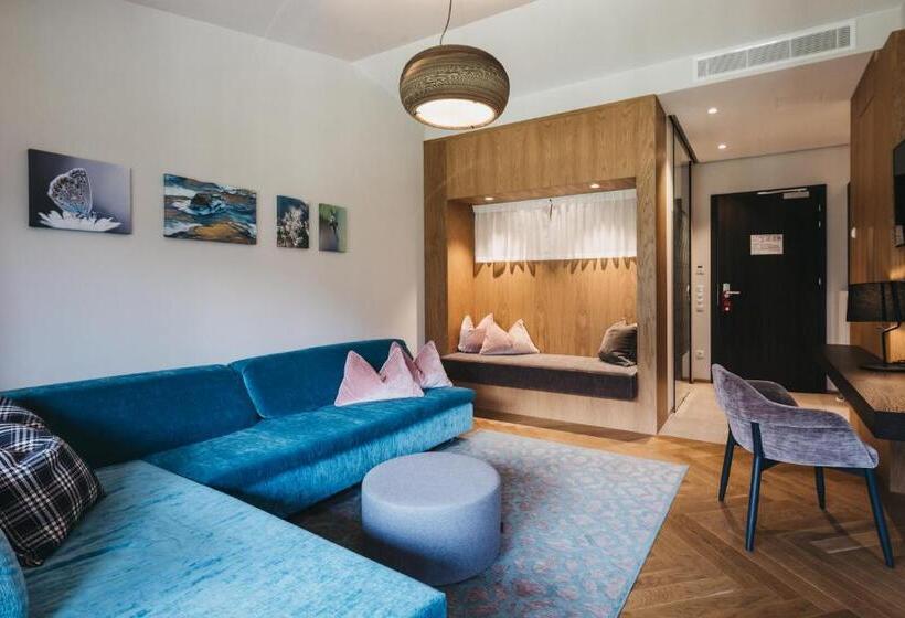 景色の見えるスイートルーム, Rudolf