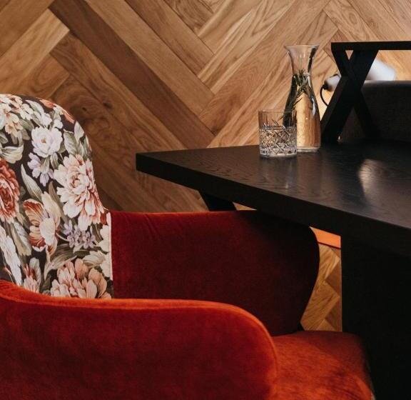 スーペリアールーム, Rudolf