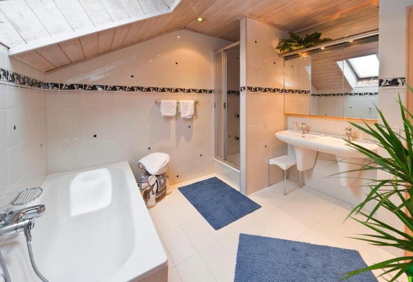 1階の1ベッドルームアパートメント, Rudolf