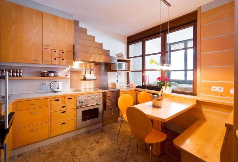 1ベッドルームアパートメント, Rudolf