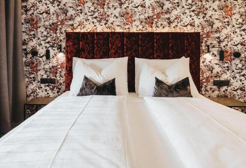 スタンダードルーム, Rudolf