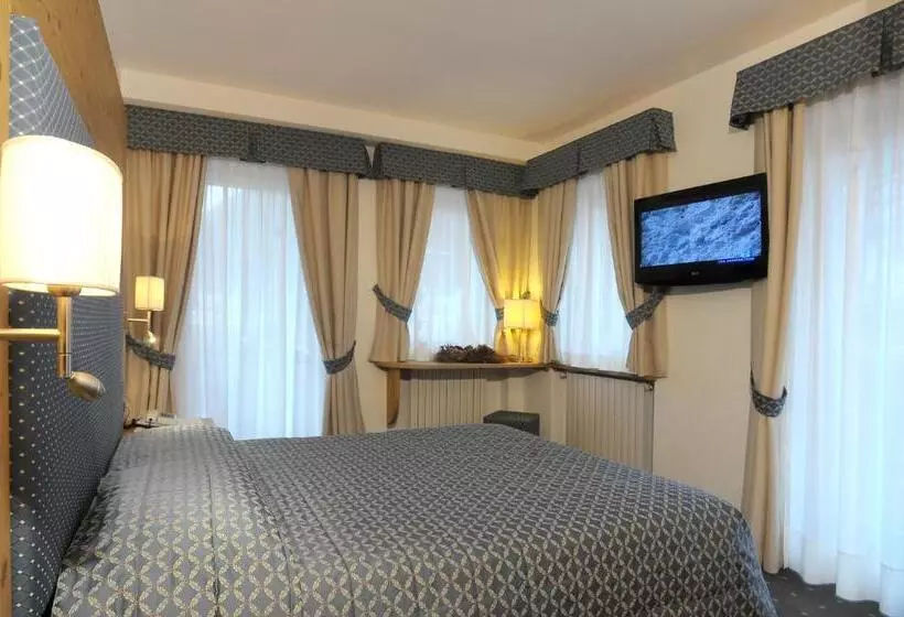 Superior-huone, Sporthotel Europa Sul Lago