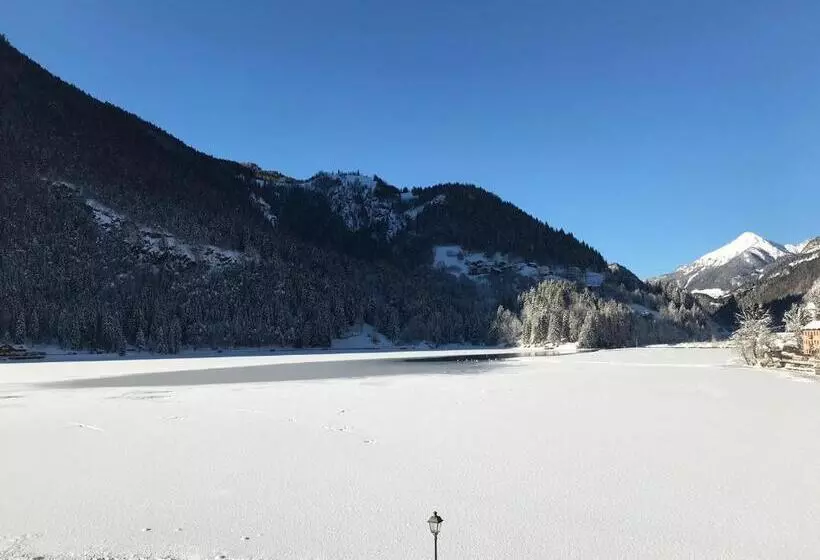 Superior-huone, Sporthotel Europa Sul Lago