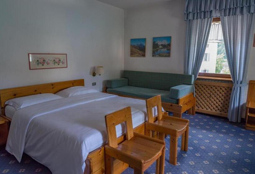 Трехместный Номер Стандарт с Видом, Sporthotel Europa Sul Lago