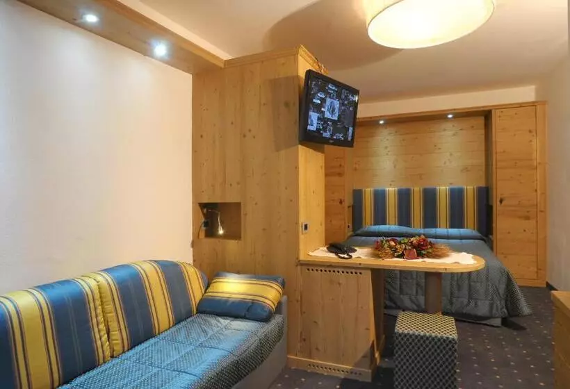 Juniorsviitti Terassi, Sporthotel Europa Sul Lago