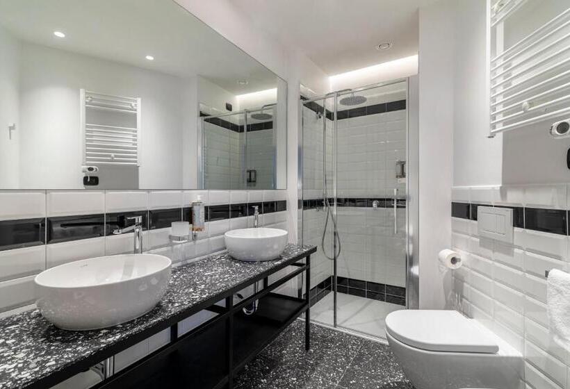 سوییت, Stadt Hotel Città