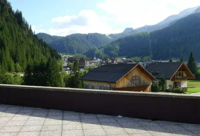 スタンダードルーム, Th Corvara   Greif