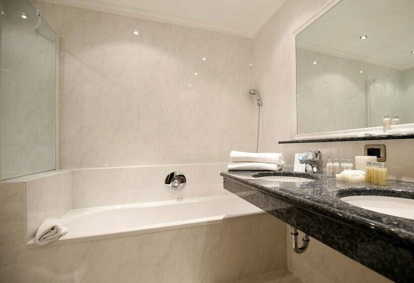 スーペリアトリプルルーム, Th Corvara Greif