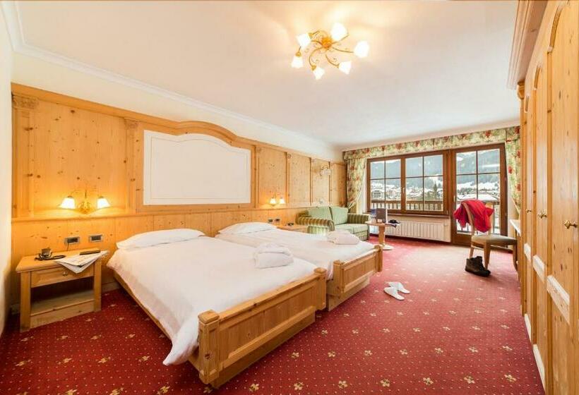 Четырехместный Номер Superior, Th Corvara   Greif