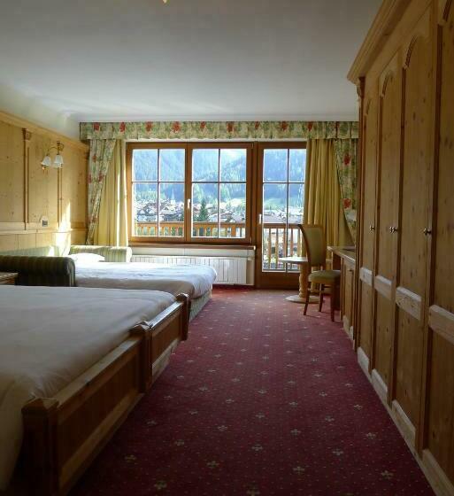 スーペリアの4人部屋, Th Corvara Greif