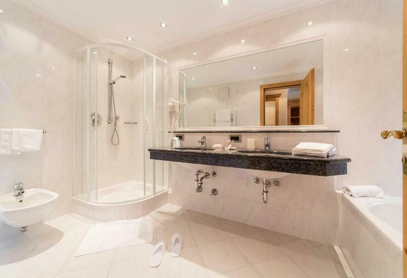 スーペリアールーム, Th Corvara Greif