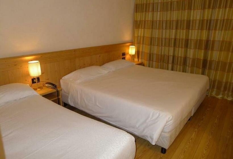 スタンダードトリプルルーム, Th Corvara Greif