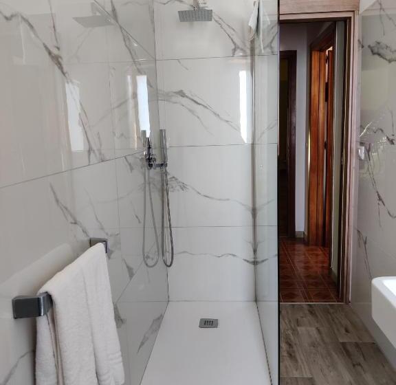 חדר סטנדרט לארבעה, Valdirose