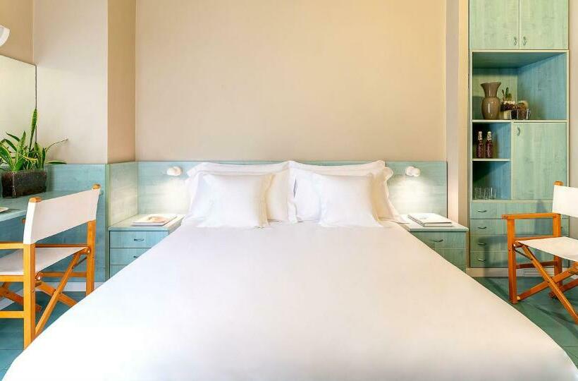 חדר אקונומי, Victoria Palace