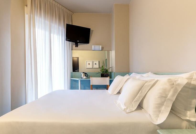 חדר אקונומי, Victoria Palace