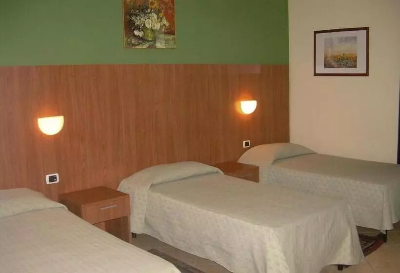 Quarto Triplo Standart, Mini