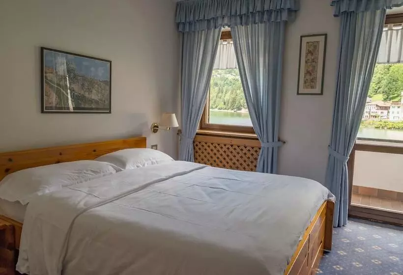 Comfort Kolmen Hengen Huone, Sporthotel Europa Sul Lago