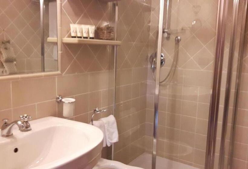 コンフォートルーム, Villa Novecento Romantic Hotel Estella Hotel Collection