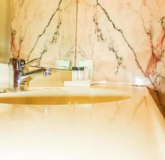 اتاق سوپریور, Grand Hotel Europa