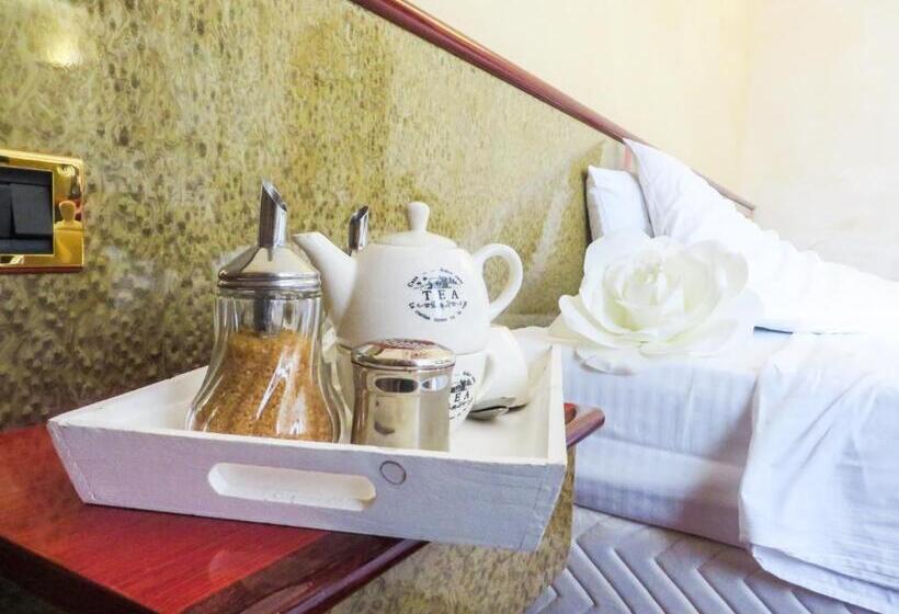 غرفة قياسية ثلاثية, Grand Hotel Europa