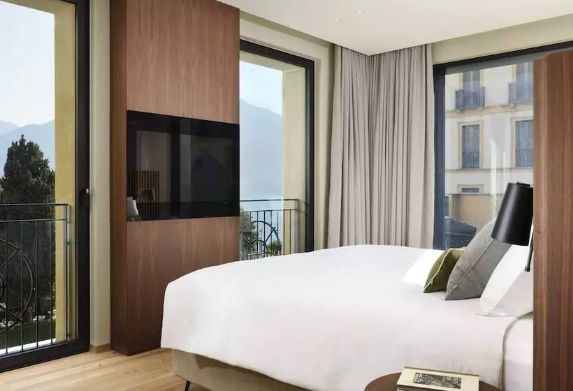 سوییت جونیور با چشم‌انداز دریاچه, Grand Hotel Victoria Concept & Spa, By R Collection Hotels