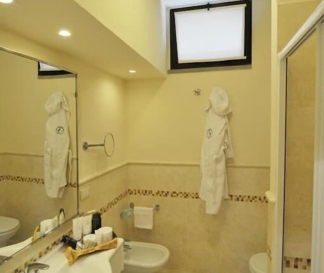 חדר משפחתי, Airone Isola D Elba