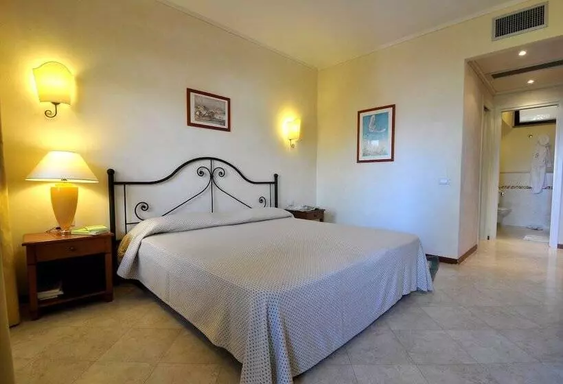 Perhehuone, Airone Isola D Elba