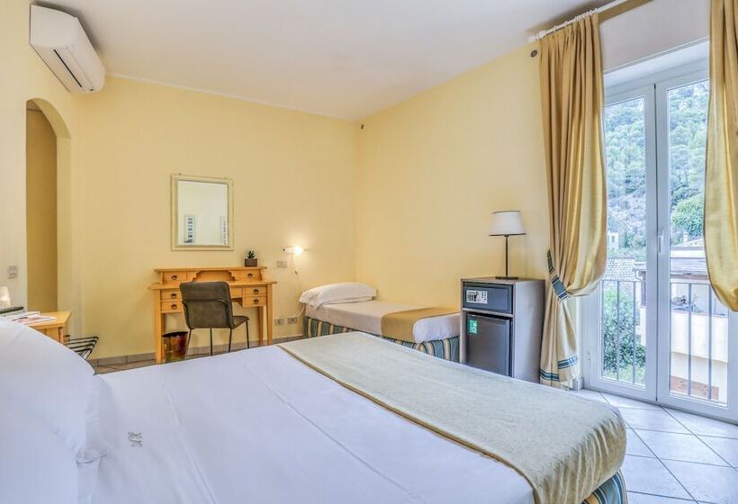 スーペリアトリプルルーム, Albatros Varigotti