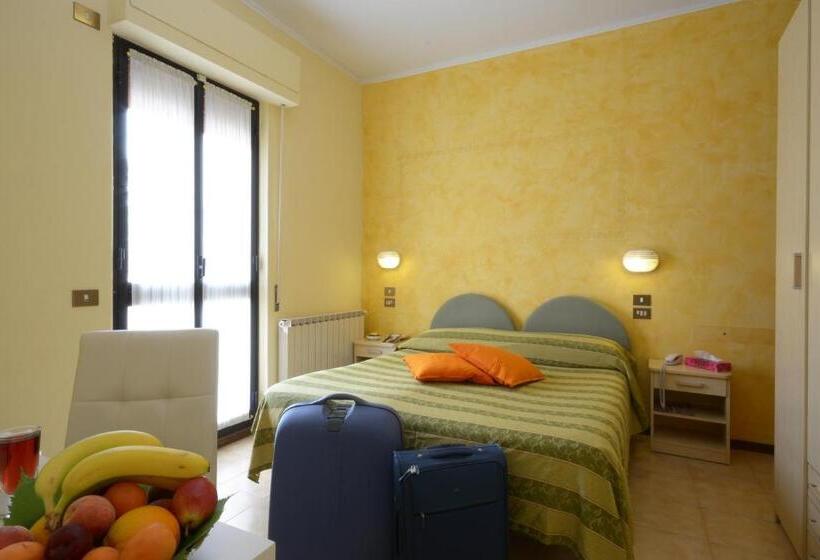 スタンダードトリプルルーム, Albergo Martini