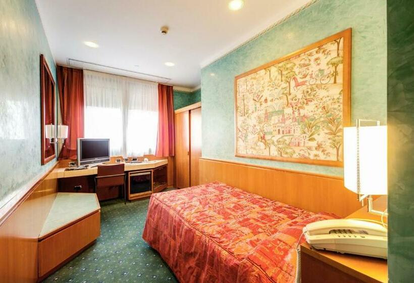 标准单人间, Brunelleschi