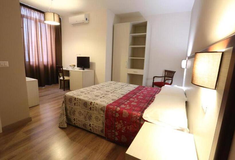 اتاق سوپریور, Europa