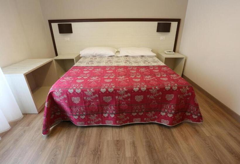 اتاق استاندارد, Europa