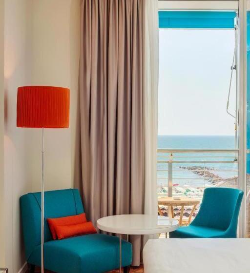 Номер Superior с Балконом, Excelsior