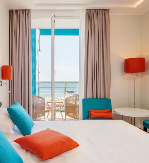 Номер Superior с Балконом, Excelsior