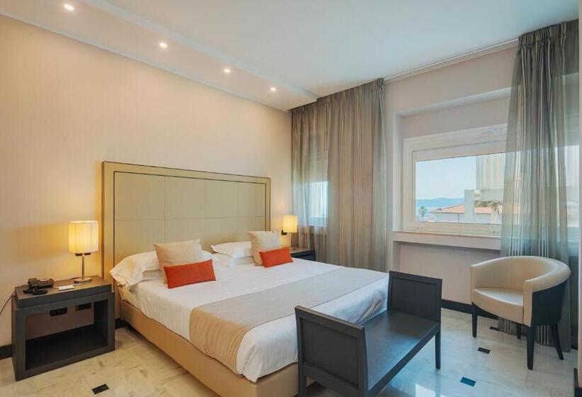 Junior Suite, Excelsior