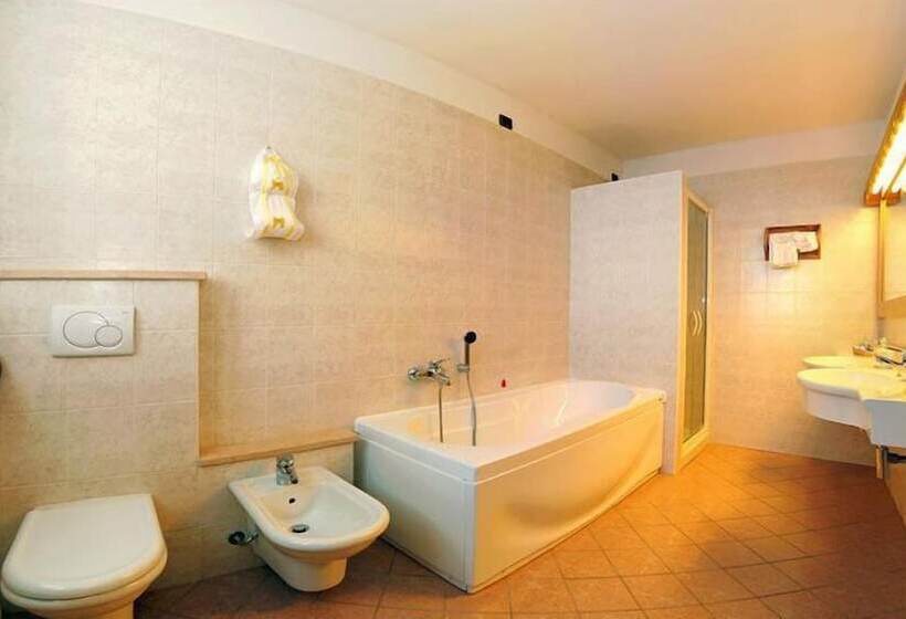 غرفة سوبيريور, Jolanda Sport